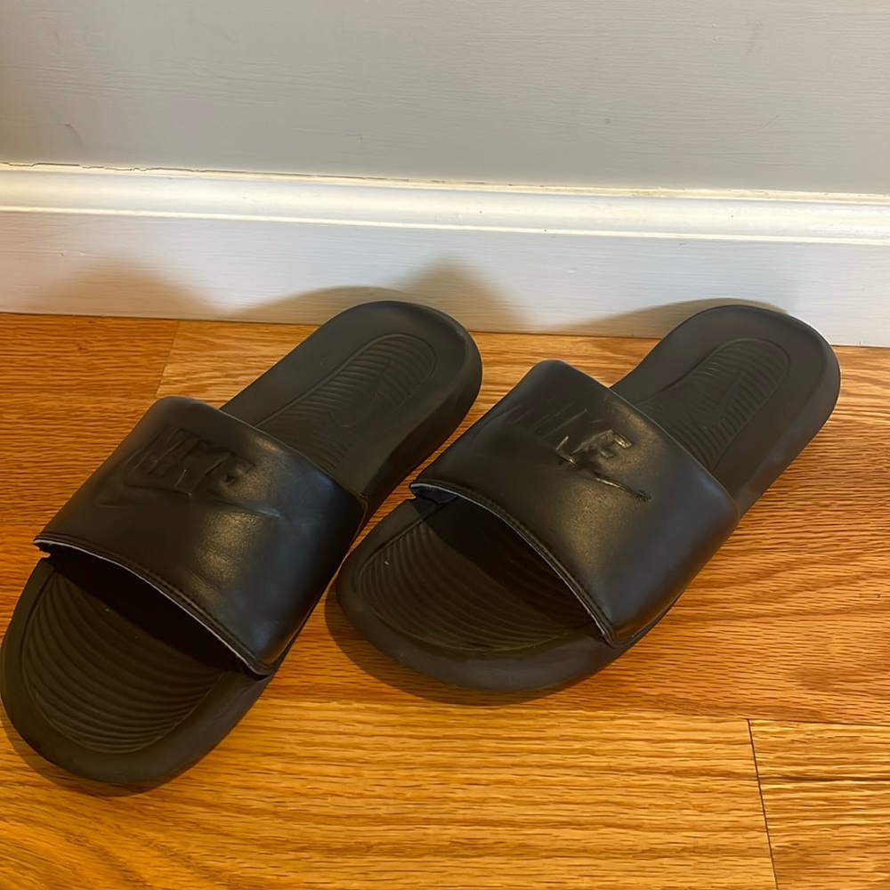 Nike Victori One Slides